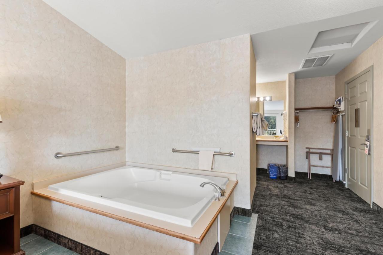 Beach House Inn Fort Bragg Bagian luar foto
