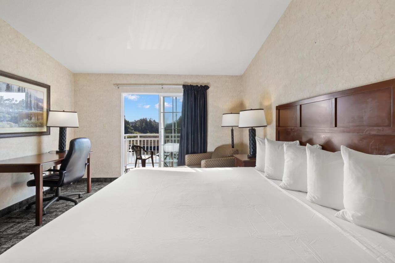 Beach House Inn Fort Bragg Bagian luar foto