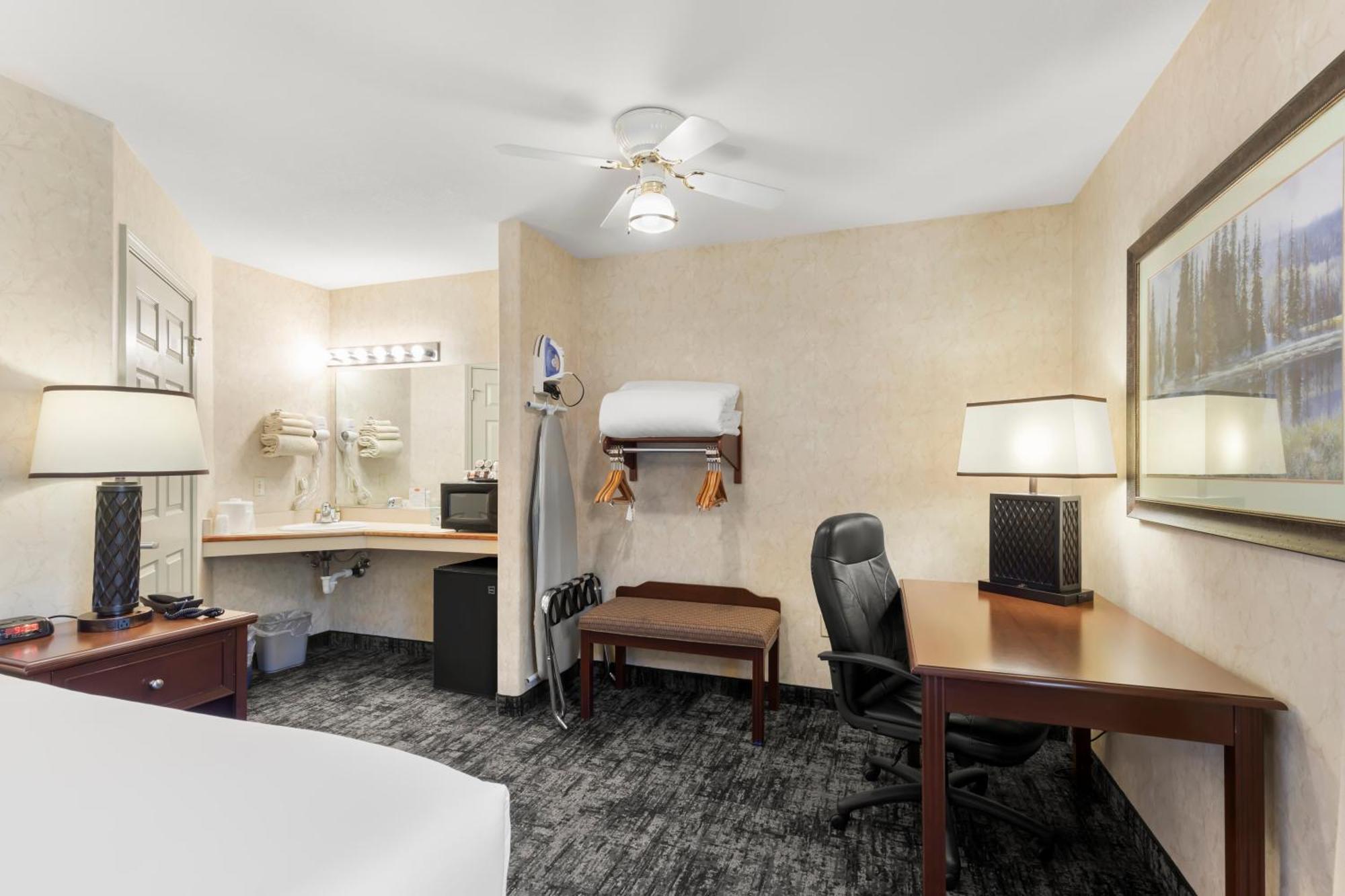 Beach House Inn Fort Bragg Ruang foto